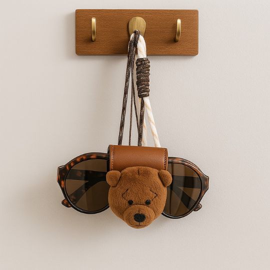 Bear sunglasses holder