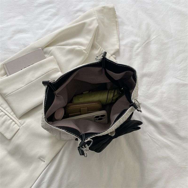 Classy Bow Shoulder Bag