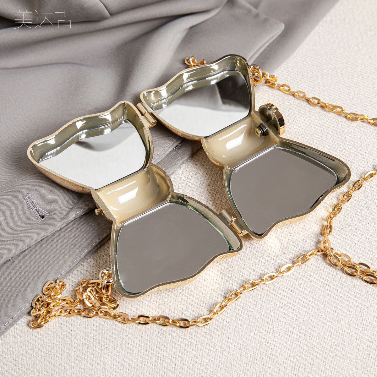 Bow Clutch Purse