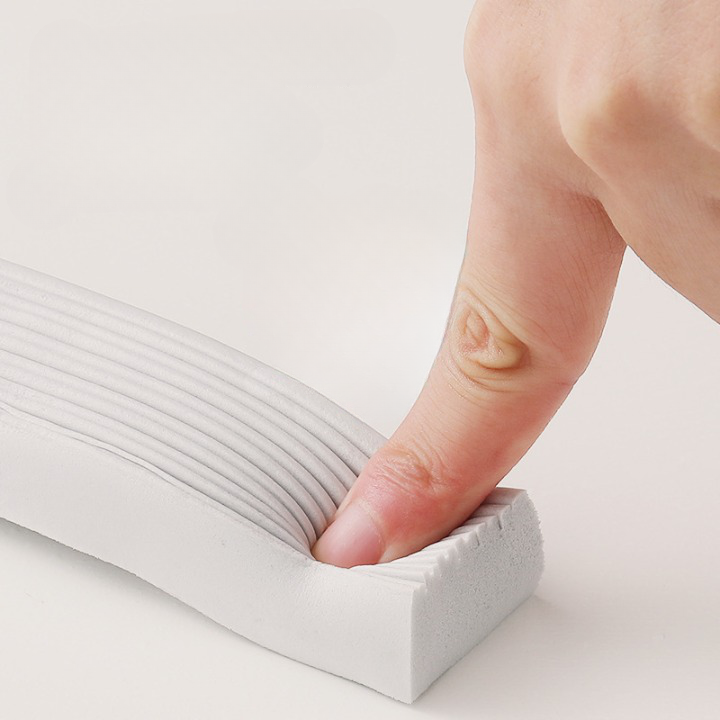 Hands-Free Sponge Wiper