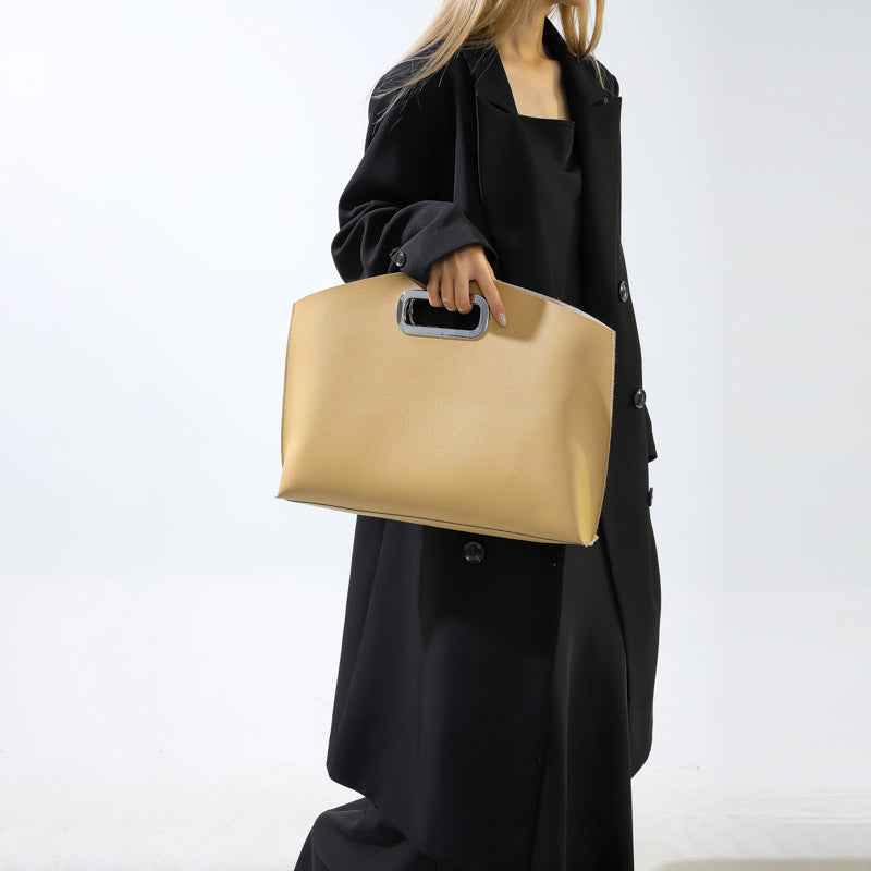 Retro style handbag