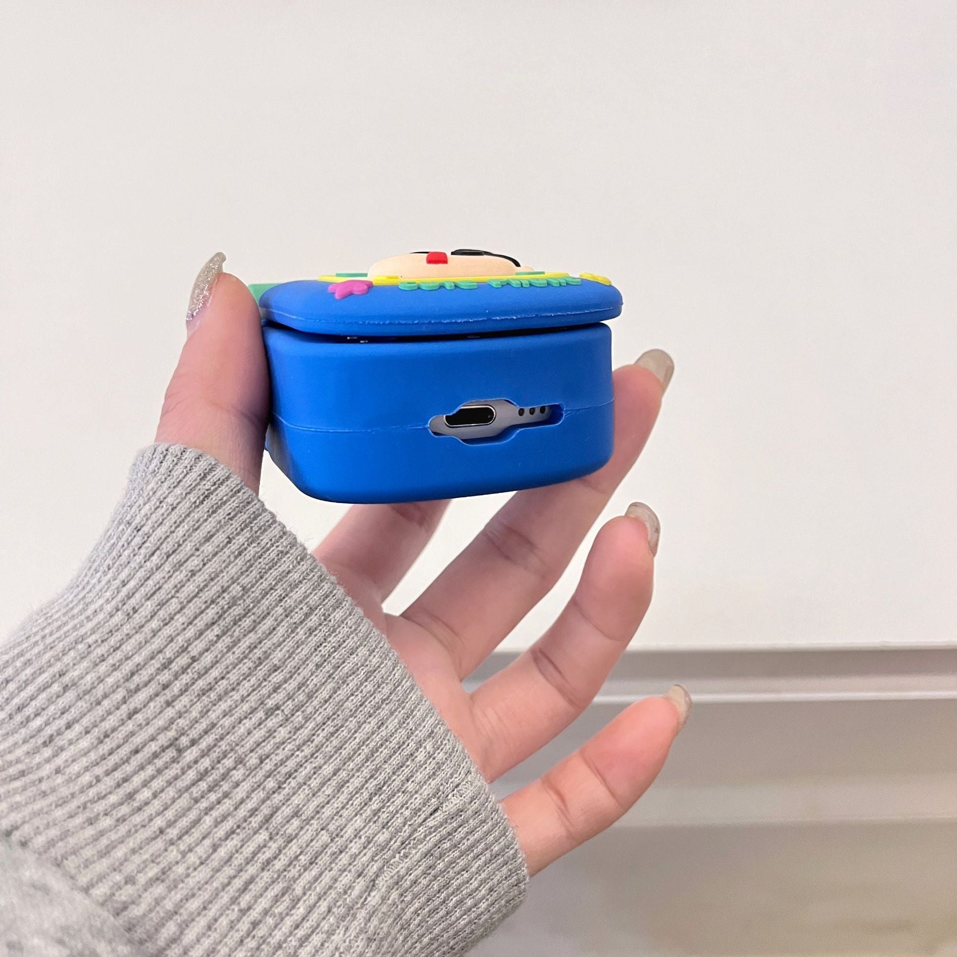 Shinchan Airpods Case