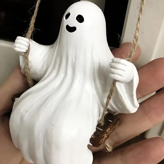 Swinging Ghost